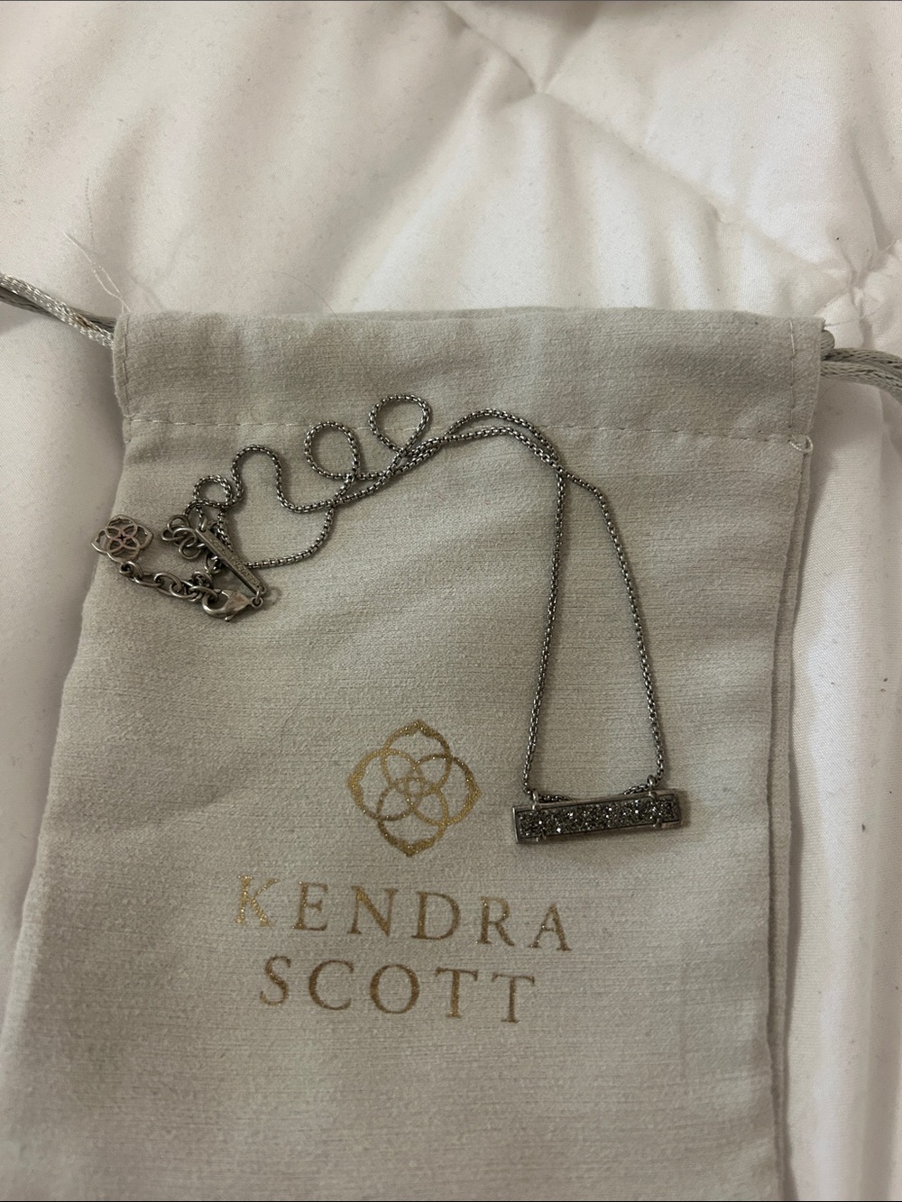 Kendra Scott Elisa Bar Necklace – Silver Gray Drusy